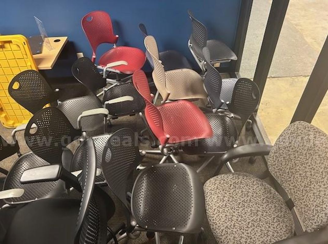 16 Miscellaneous Office Chairs