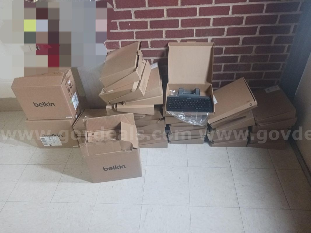 Lot of iPAD Keyboards