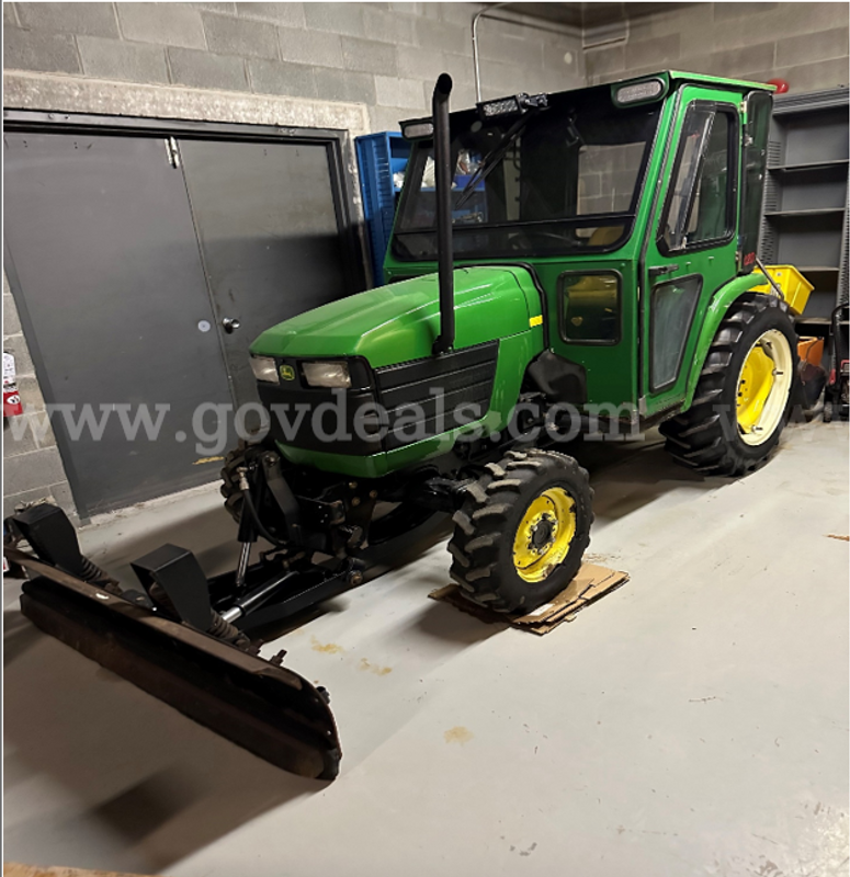 JOHN DEERE 4400 4X4