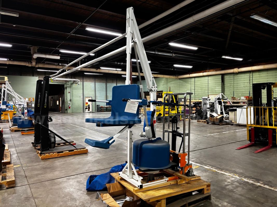 The Revolution Pool Lift F700-RL