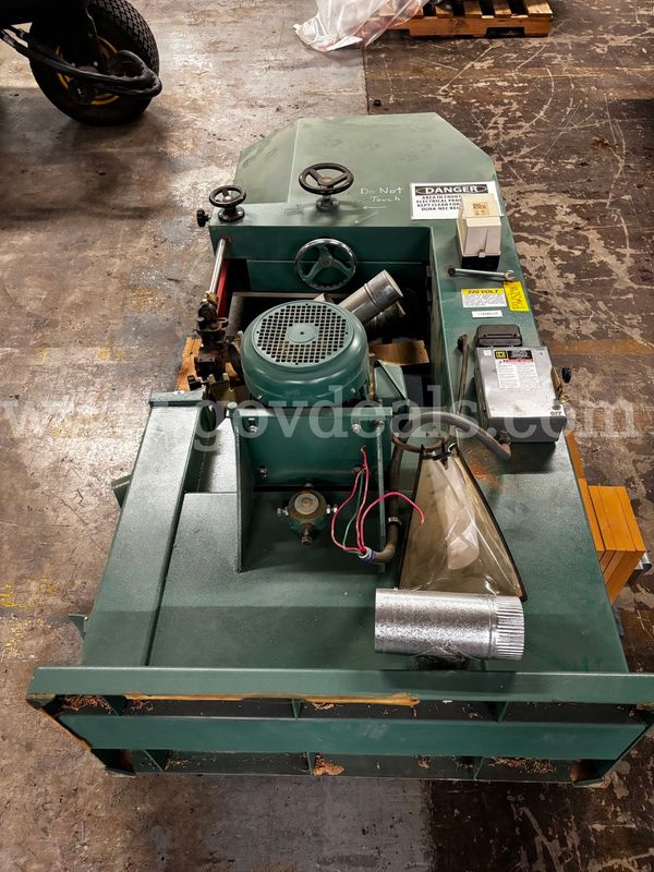 Grizzly G9966 26 1/2" Resaw Bandsaw