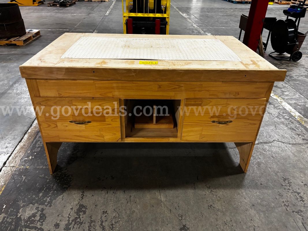 Wooden Work Bench