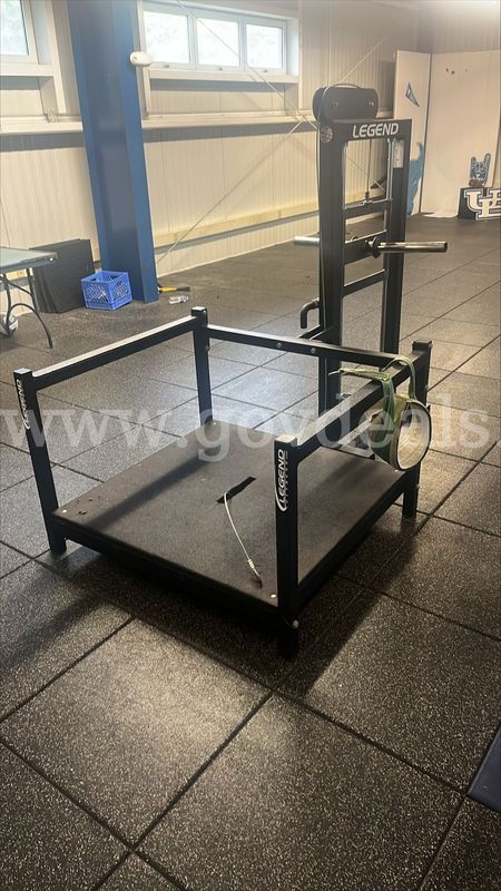 Legend Fitness Belt Squat Machine