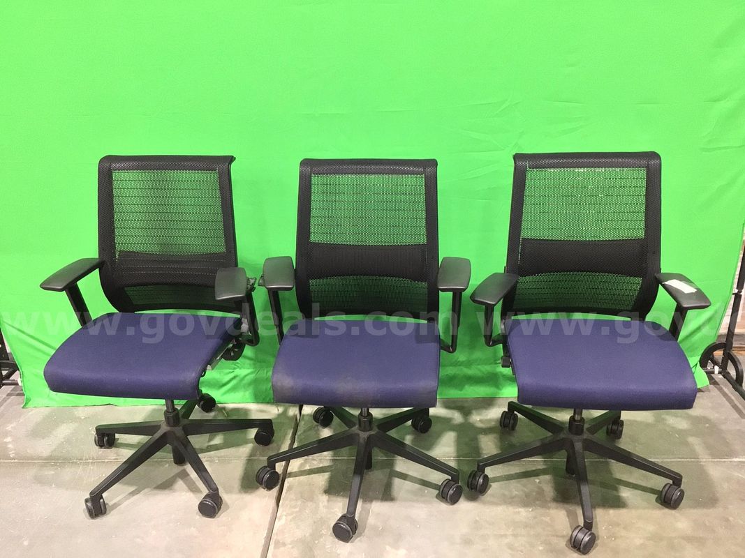Lot of (3) Rolling Office Chairs