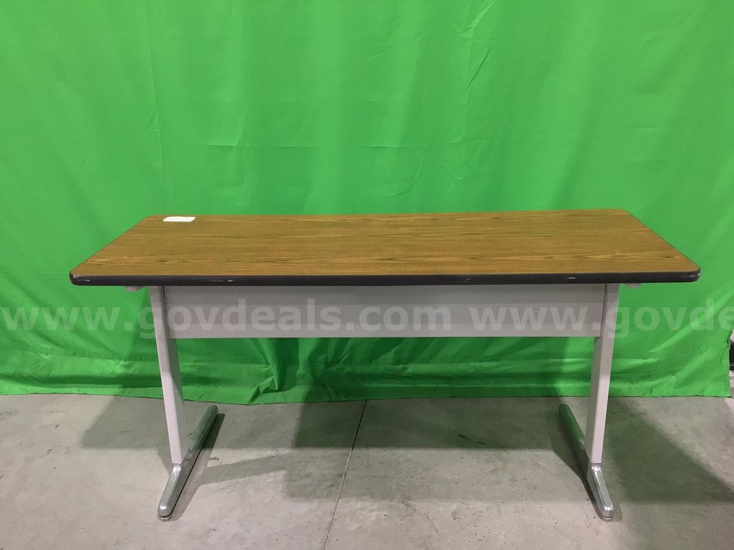 Wood Laminate Table