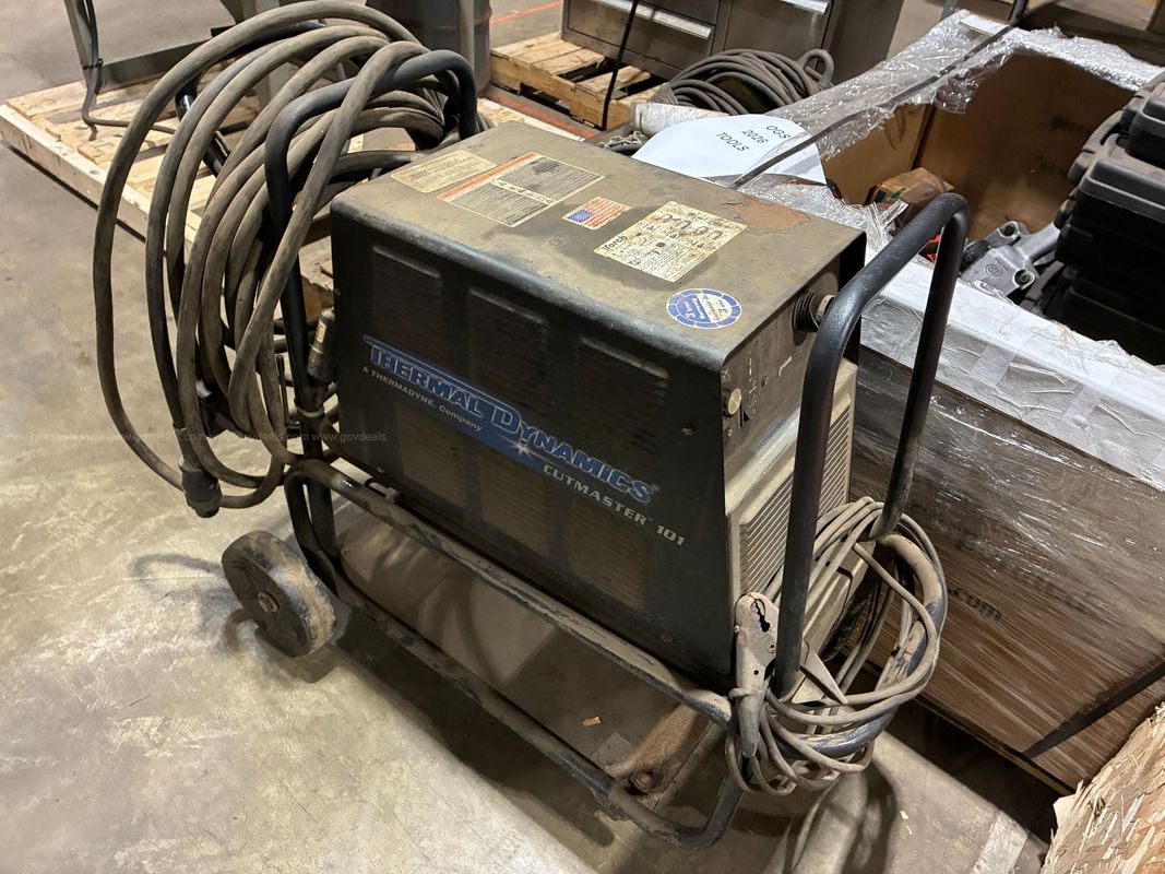 Thermal Dynamics Cutmaster 101 Plasma Cutter with Wheeled Cart (Parts Only)