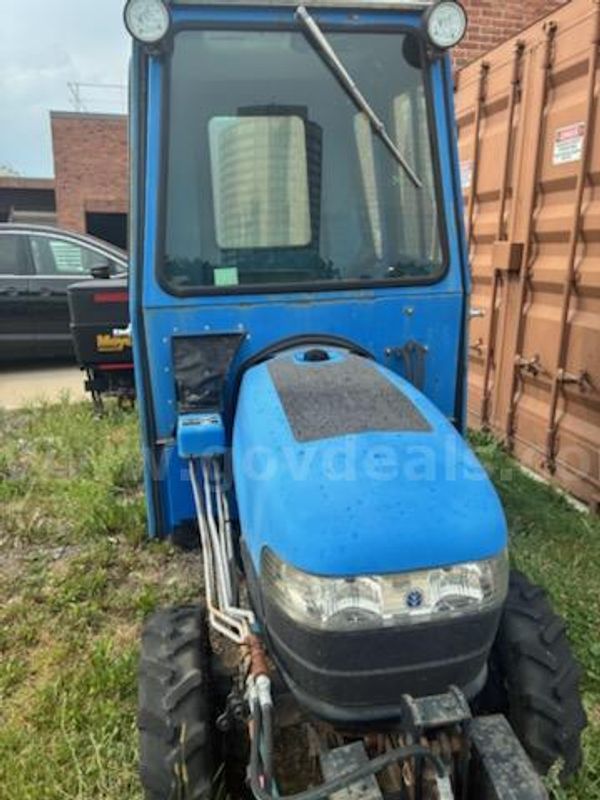 2010 New Holland TC21 Tractor