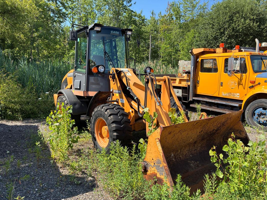 2013 Case 221E Compact Wheel Loader
