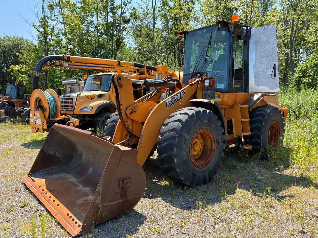 2012 Case 621F Wheel Loader with Enclosed Cab