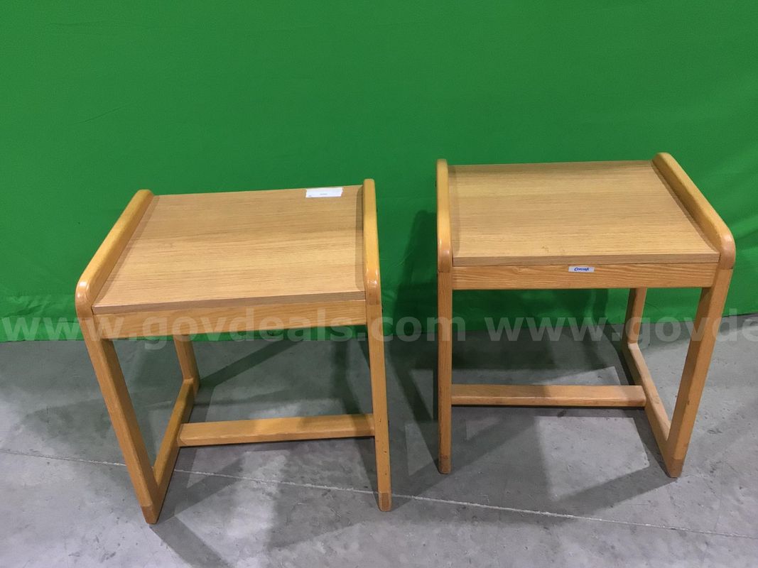 Lot of (2) Side Tables