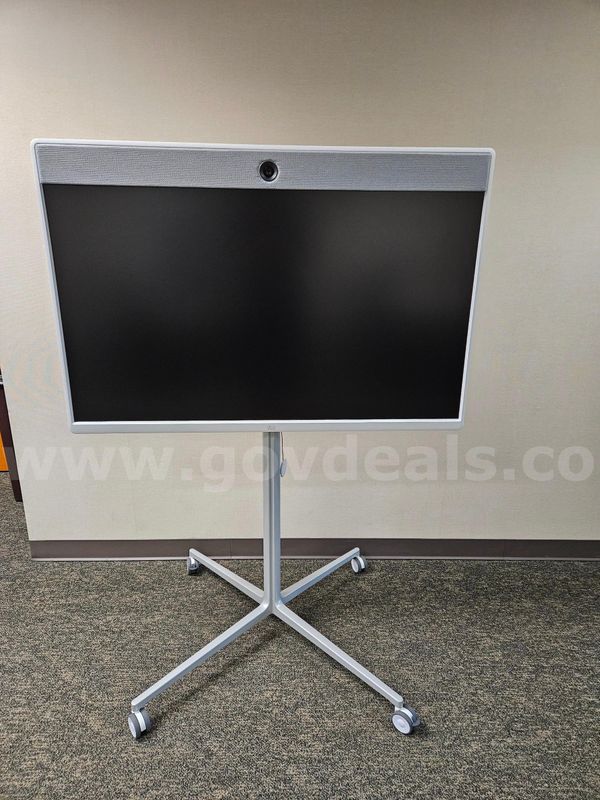 Lot of (2) Cisco Teleconference Monitors and (2) Cisco Tablets