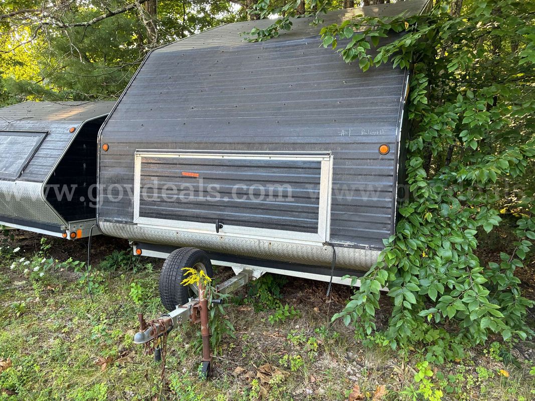 2006 High Country 10SCAP Snowmobile Trailer