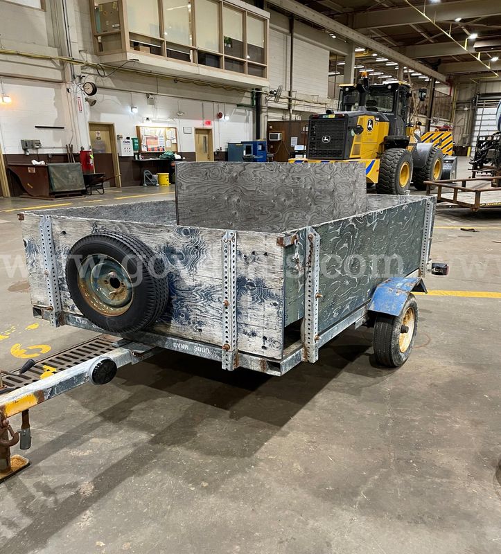 1999 Nuway 13182 Trailer