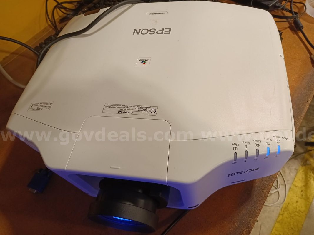 4 EPSON PROJECTORS USED GOOD CONDITION