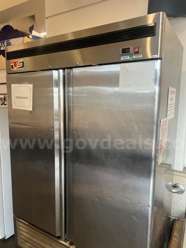 2016 US Refrigeration UM-48 2 Door Fridge