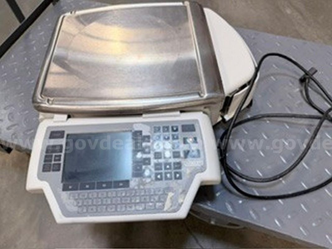 2 ea. 2000 Hobart Quantum Scale Printer