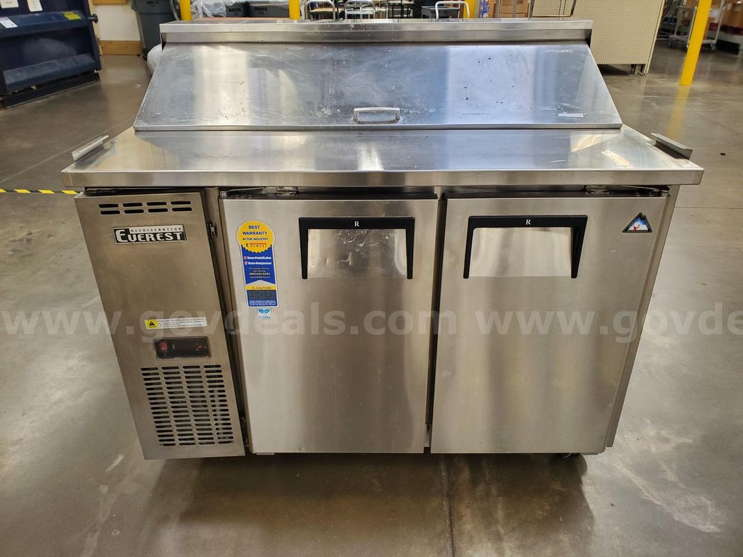 15 Everest Refrigerated EPR2 6ft Sandwich Prep Table