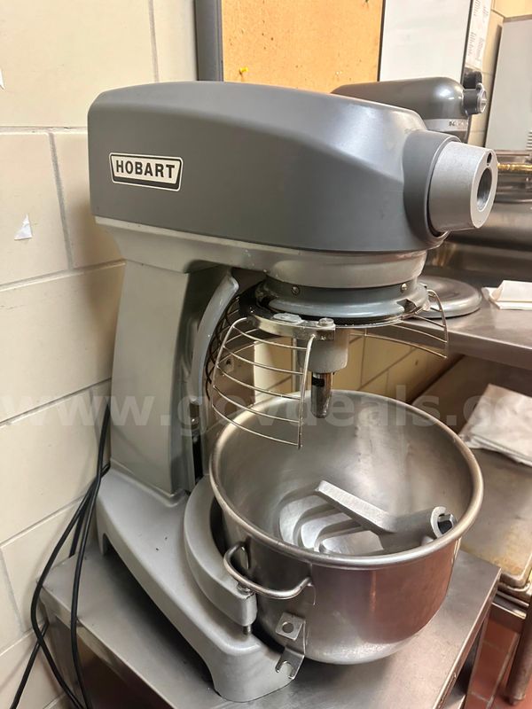 lot of Two all purpose mixing machine, with some baking accessories.