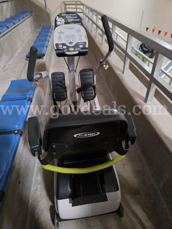 NUSTEP EXERCISE BIKE