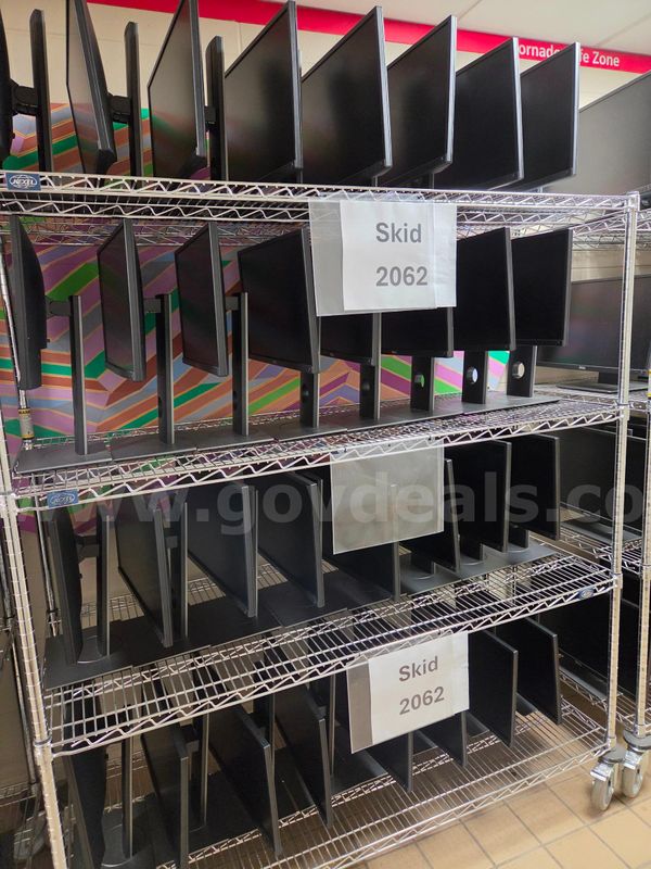 SCC26080009 - SKID 2062 DELL P2217H Monitors