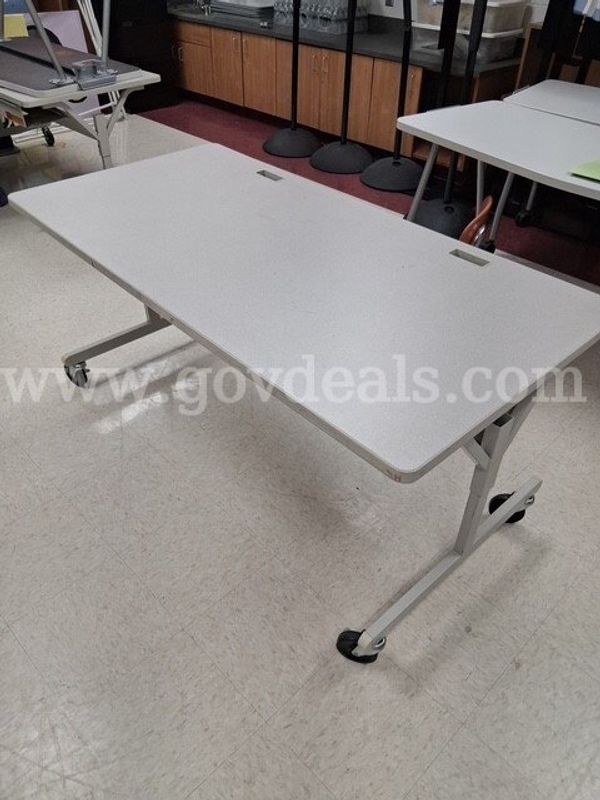 LOT of 30 Computer Tables on Wheels & Adjustable Height