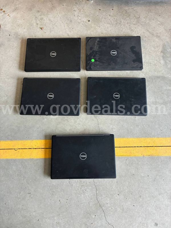 Lot of 5 Dell Latitude 5580 Laptops
