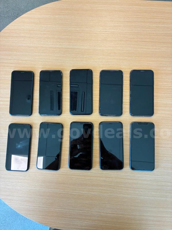 #5 Lot of 10 iPhone XR - 64GB