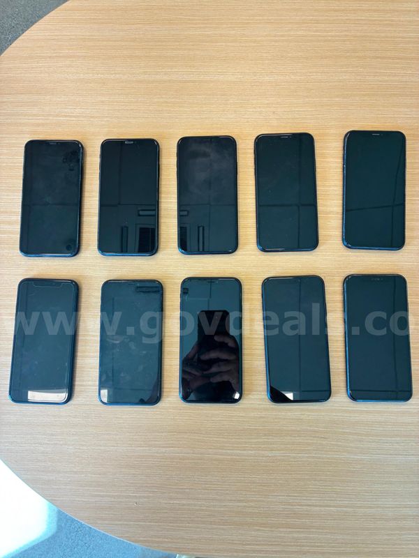 #7 Lot of 10 iPhone XR - 64GB