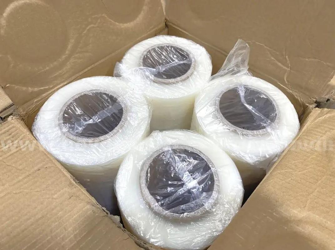 15 boxes of Clear Stretch Wrap, 80 gauge (total 60 rolls)