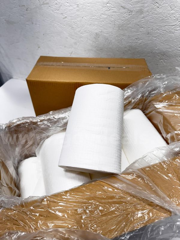 Brand New - Lot of 24 Rolls Disposable Non-Woven Wipes - Shipping Available