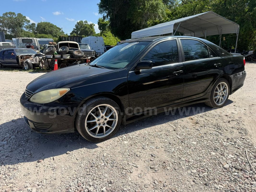 2005 Toyota Camry LE