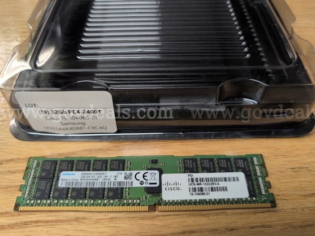 Lot of (19) 32GB DDR4-2400 ECC RDIMM Samsung M393A4K40BB1-CRC4Q | Cisco UCS-MR-1X322RV-A