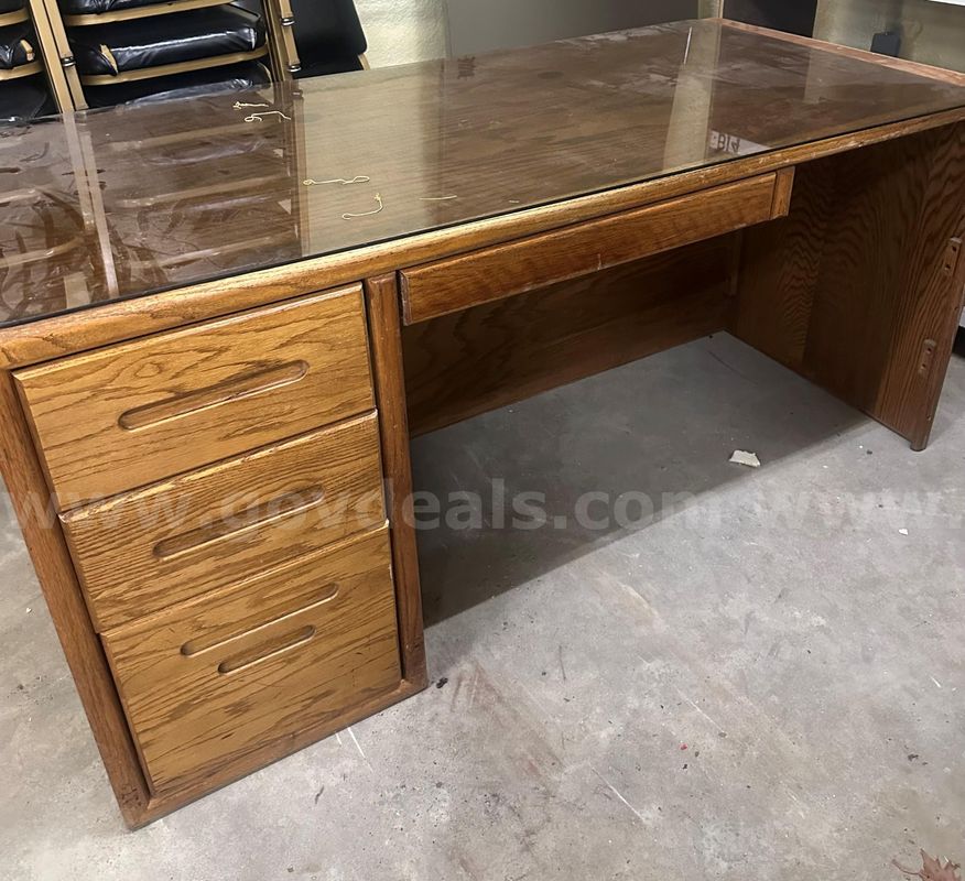 Wooden L-Shaped Desk with Glass Top