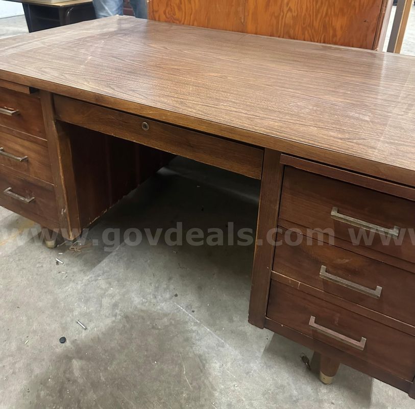 Office Desk- 6 Drawers