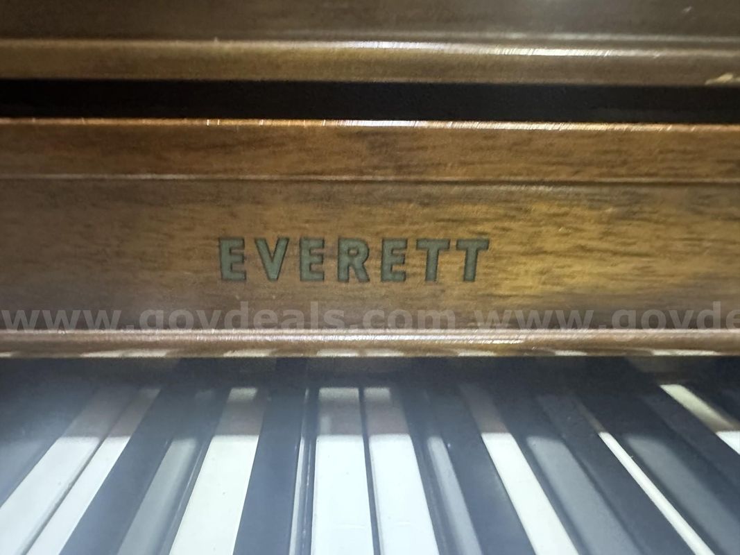 EVERETT PIANO