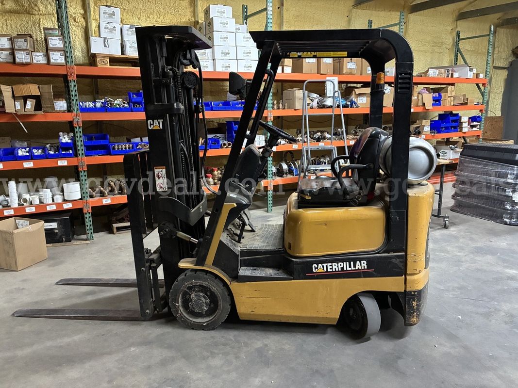 Caterpillar Forklift