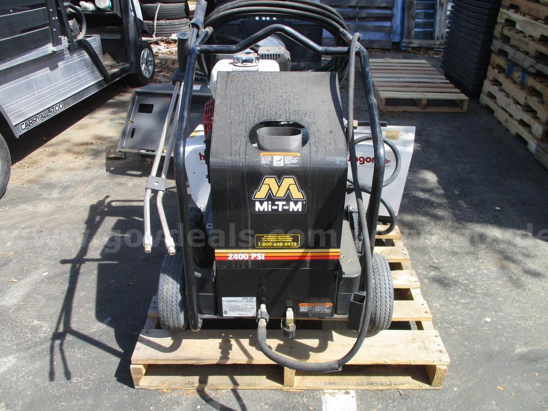 Mi-T-M 2400 PSI Dual Fuel Gas/Diesel Pressure Washer