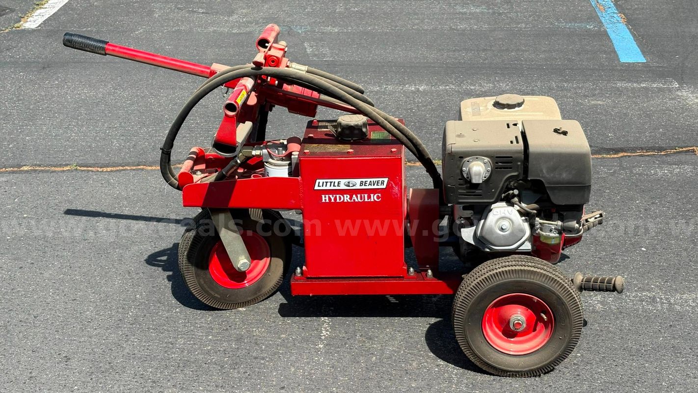 Little Beaver Hydraulic Earth Drill