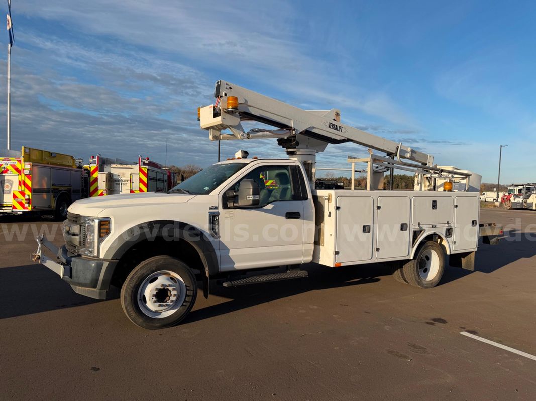 2018 FORD F550 SUPER DUTY VERSALIFT BUCKET BOOM