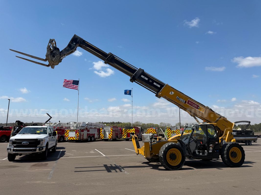 2023 Caterpillar Tl1055 Telehandler Forklift