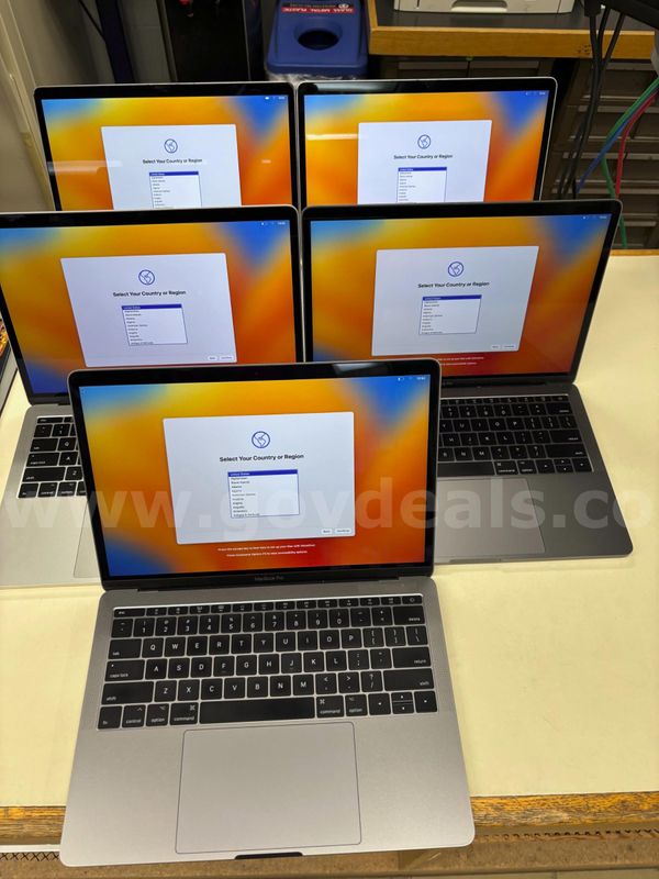 Lot of 13" Macbook Pro