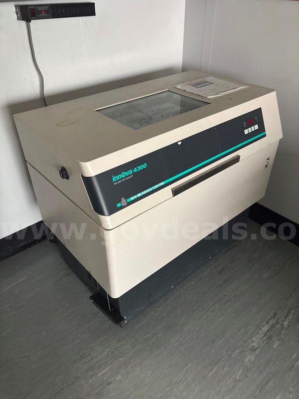FLoor Model Incubator Shaker