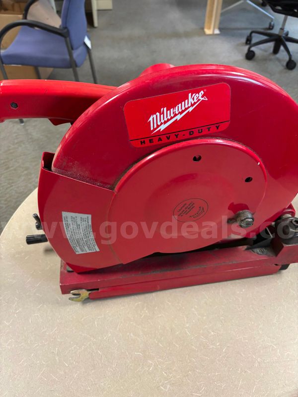 Milwaukee Cut-Off Machine