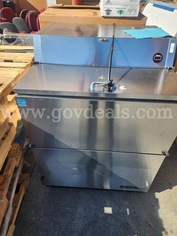 Refrigerator/Cooler "Sold as Is Where Is"