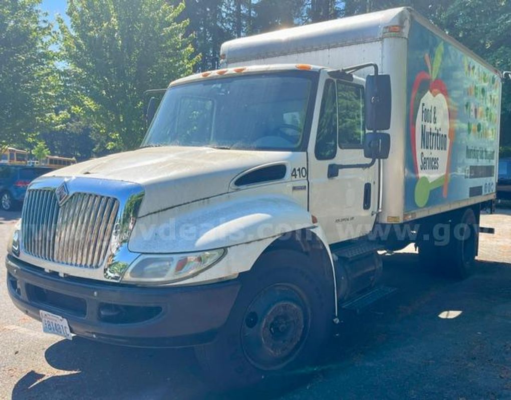 2008 International 4300 Box truck W/Loading Gate *Non Running*