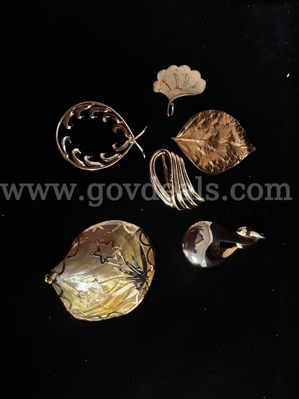 Assorted Pendants, Pins & Brooches Collection