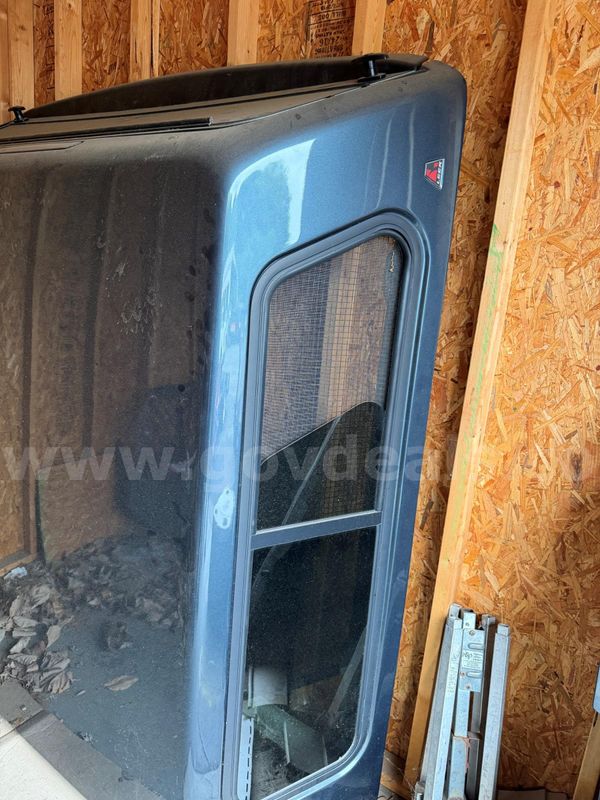 Leer camper cover