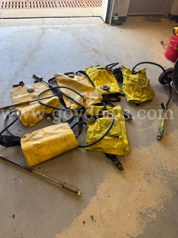 Lot of 6 Bag Style Fire Backpack Pumps