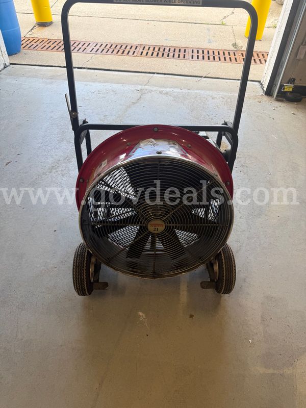 Tempest Gas PPV Ventilation Fan Blower with Honda GX200 Gas Engine (lot 2)