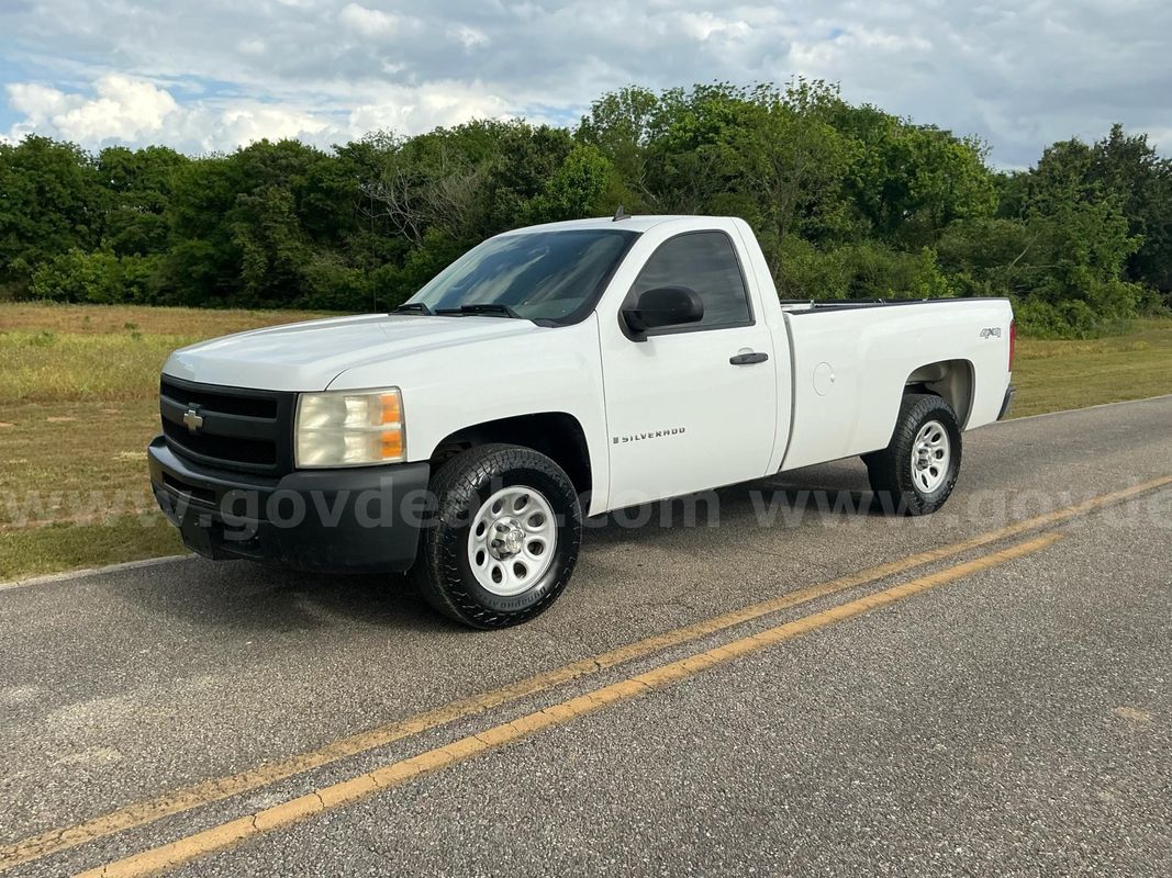 2009 Chevrolet Silverado 1500 Work Truck Long Box 4WD